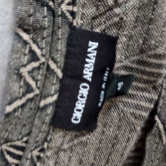 GIORGIO ARMANI MADE IN ITALY ZIG ZAG PATTERN T-SHIRT UNISEX - Picture 2 of 6